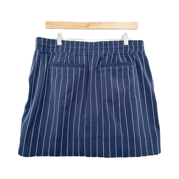 Athleta Women’s Striped Midtown Skort​ - Picture 3 of 5